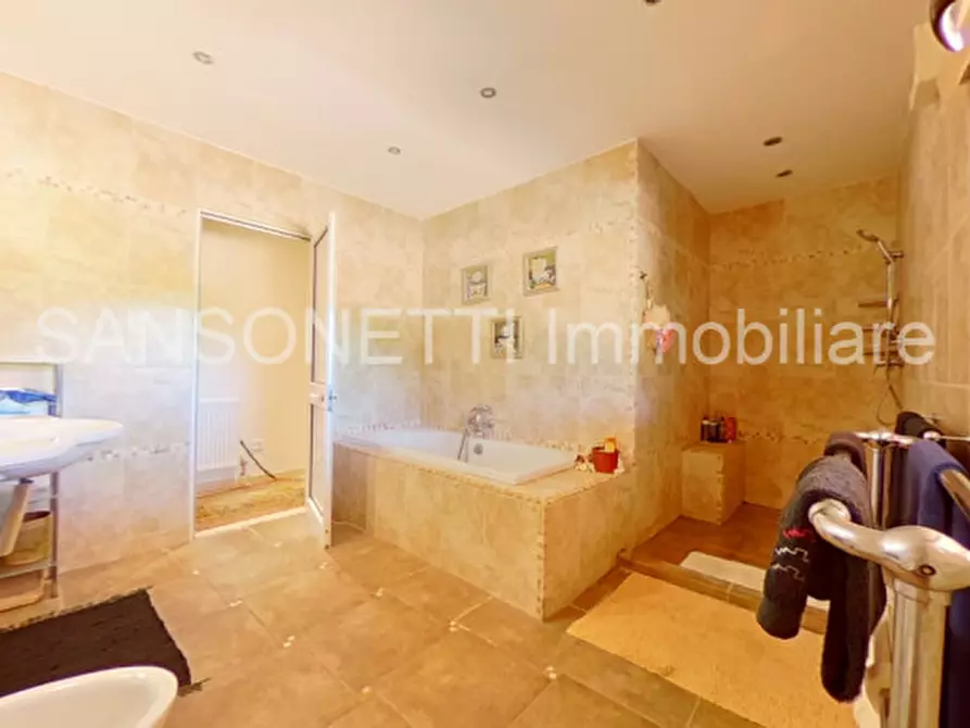 Immagine 26 di Rustico / casale in vendita  in Ulmo a Ceglie Messapico