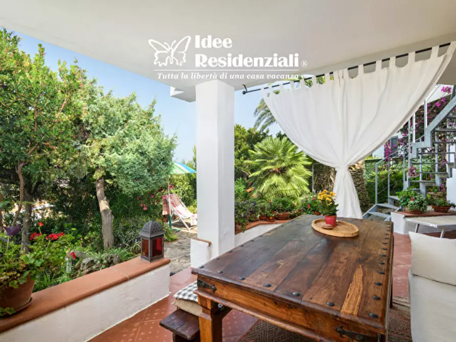 Immagine 17 di Villa in vendita  in VIA DEI PESCATORI a Olbia