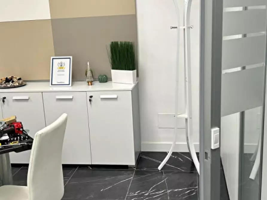 Immagine 31 di Ufficio in affitto  in Via Benedetto croce a Roma