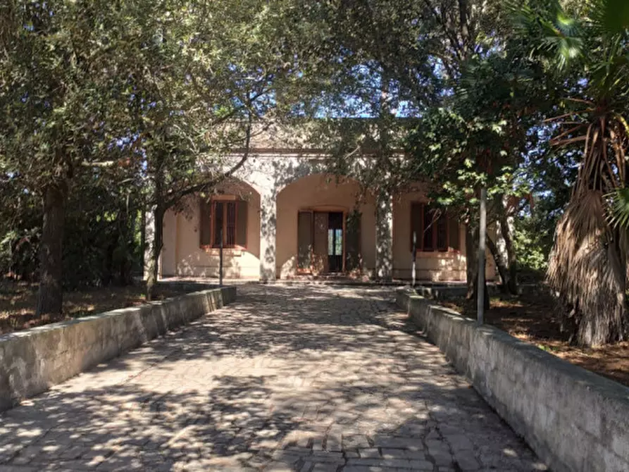 Immagine 5 di Villa in vendita  in SP 223 a Matino
