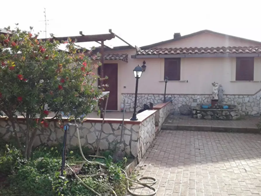Villa in vendita in VIA ASTURA N 43 a Aprilia