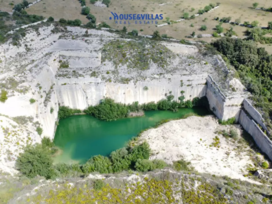 Immagine 1 di Rustico / casale in vendita  in contrada porcari a Noto
