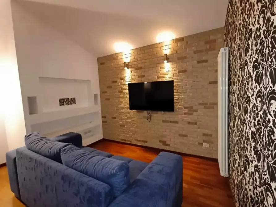 Immagine 1 di Appartamento in affitto  in Viale Italia a Creazzo