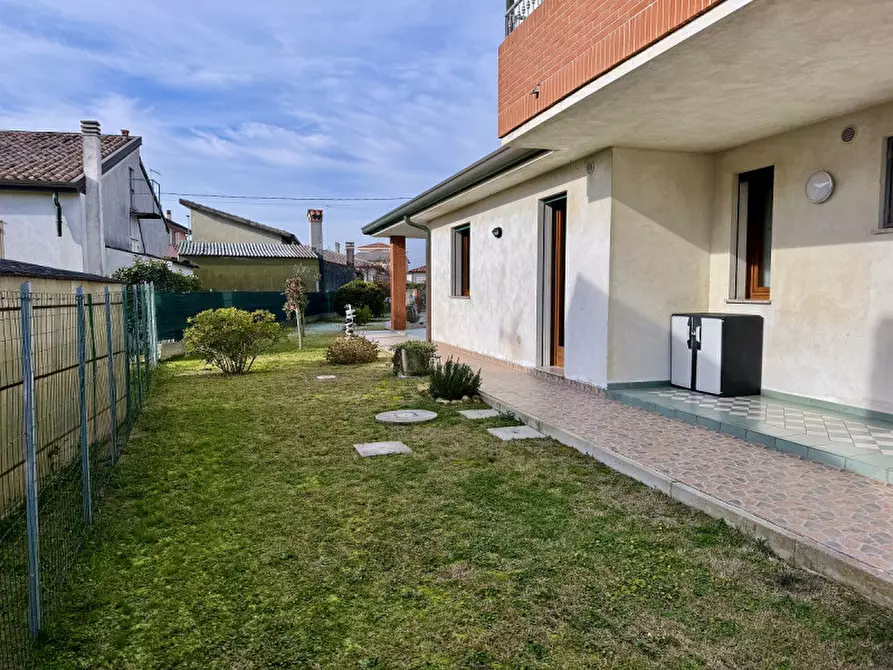 Immagine 4 di Villa in vendita  in Via Erizzo a Chioggia