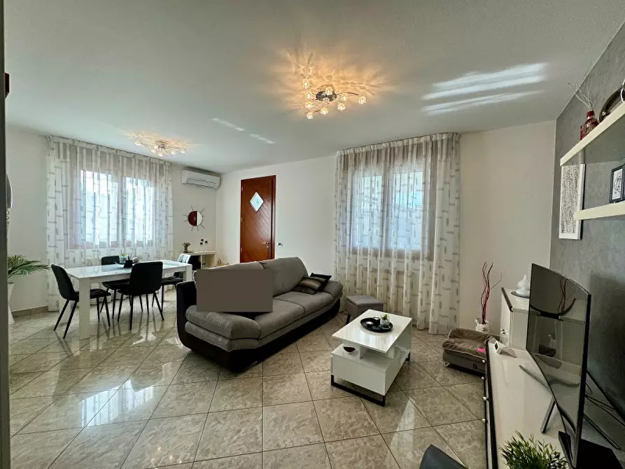 Immagine 7 di Villa in vendita  in Via Erizzo a Chioggia