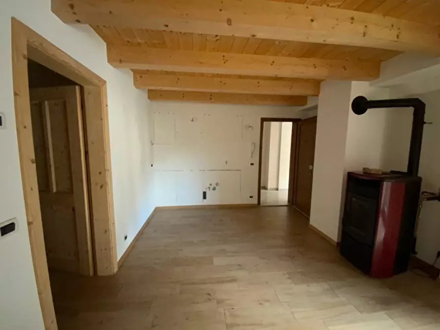 Immagine 1 di Appartamento in vendita  in Via VI Novembre, 9 a Santo Stefano Di Cadore