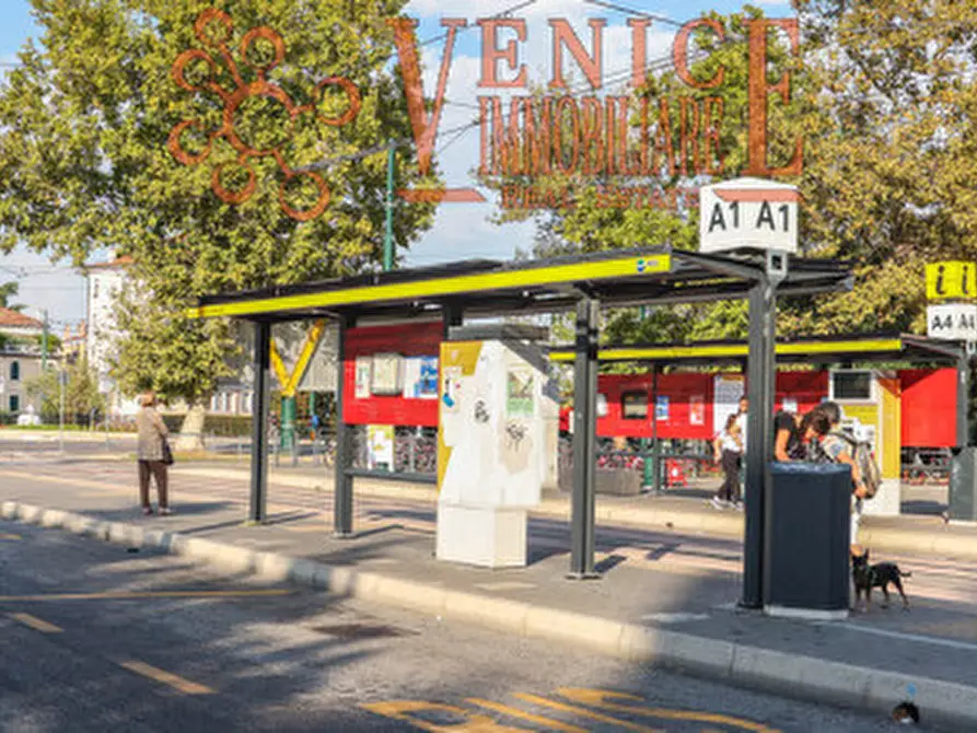 Immagine 2 di Ufficio in vendita  a Venezia