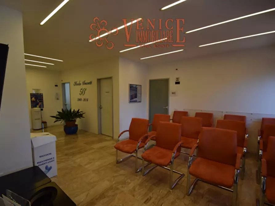 Immagine 7 di Ufficio in vendita  a Venezia