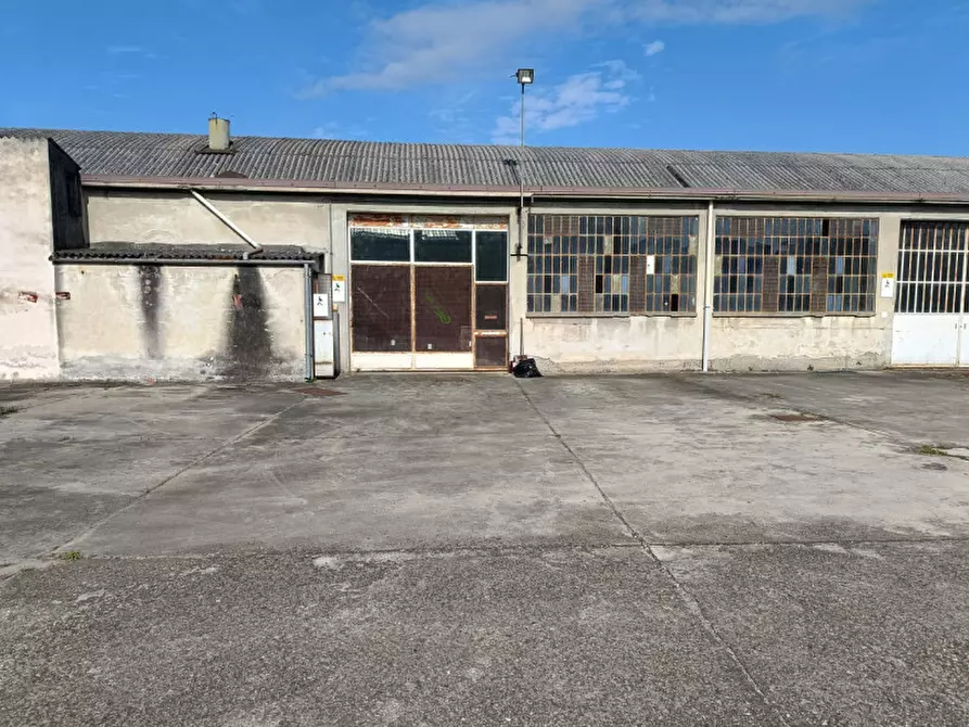 Immagine 2 di Capannone industriale in vendita  in Regione Cimitero 15 a Casale Monferrato