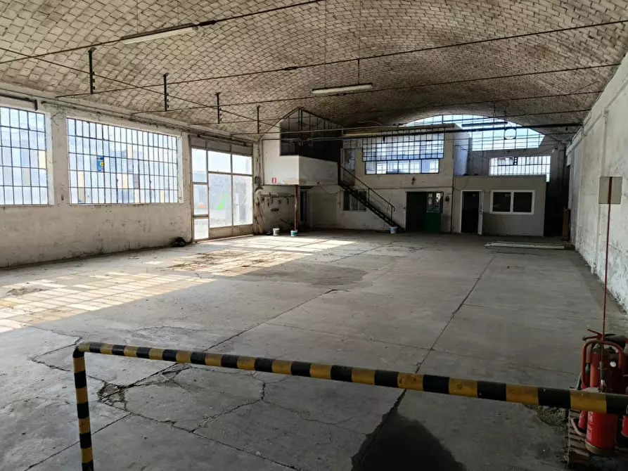 Immagine 7 di Capannone industriale in vendita  in Regione Cimitero 15 a Casale Monferrato