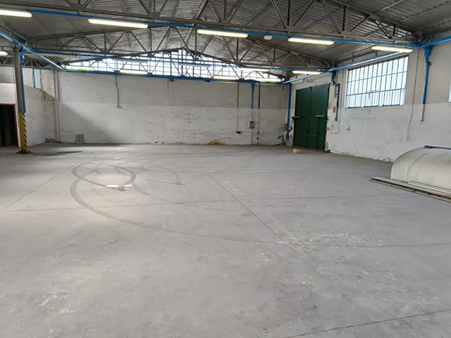 Immagine 8 di Capannone industriale in vendita  in Regione Cimitero 15 a Casale Monferrato
