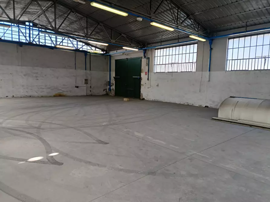 Immagine 9 di Capannone industriale in vendita  in Regione Cimitero 15 a Casale Monferrato