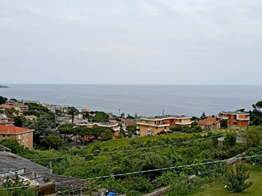 Immagine 1 di Villa in vendita  in Via Padre Semeria a San Remo