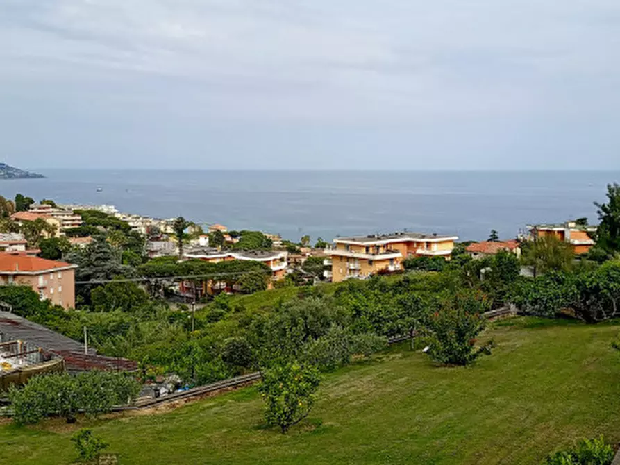 Immagine 4 di Villa in vendita  in Via Padre Semeria a San Remo