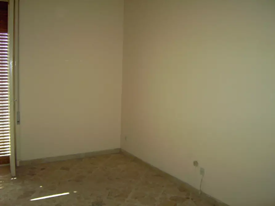 Immagine 11 di Casa indipendente in vendita  a Avola