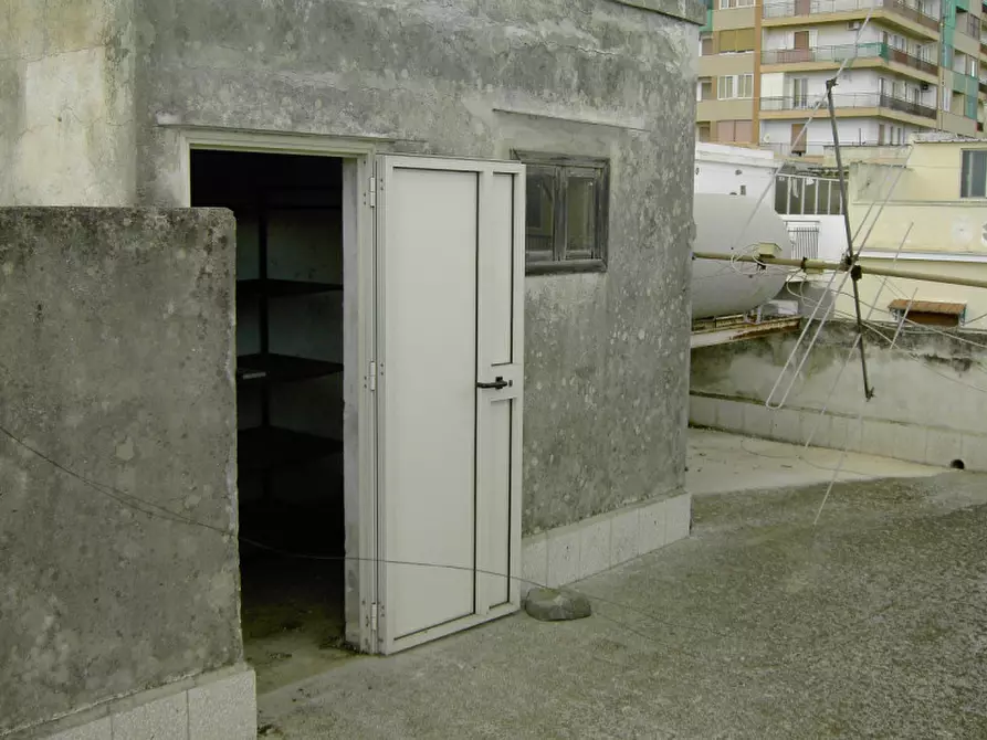 Immagine 21 di Casa indipendente in vendita  a Avola