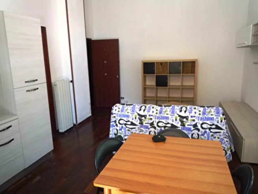 Immagine 10 di Appartamento in affitto  in via palizzi a Napoli