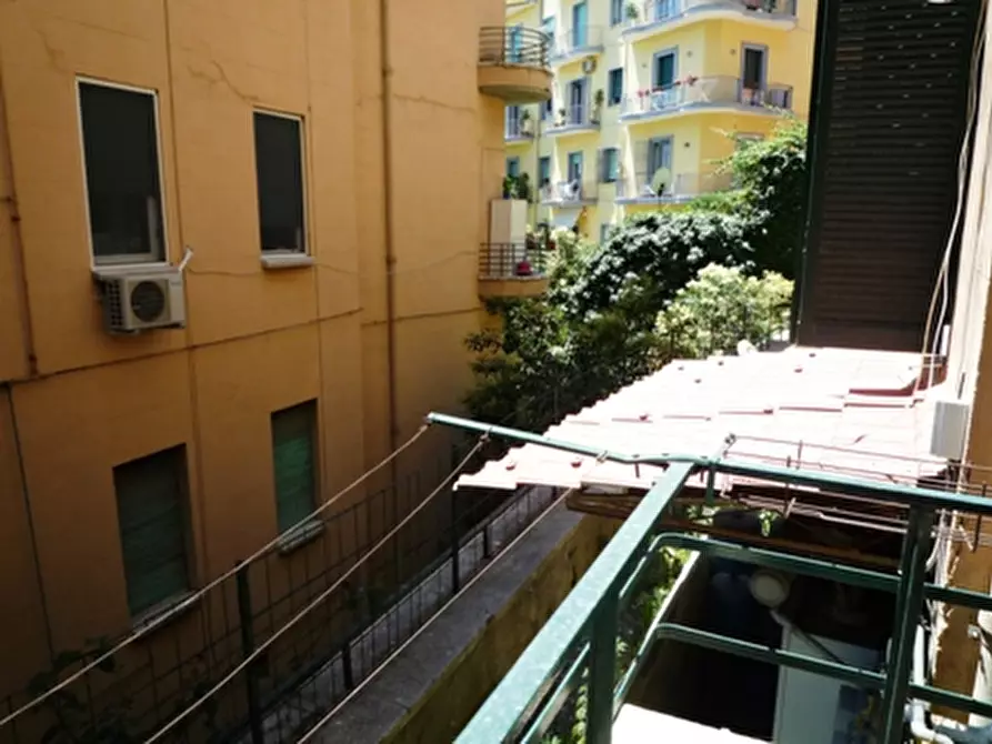 Immagine 15 di Appartamento in affitto  in via palizzi a Napoli