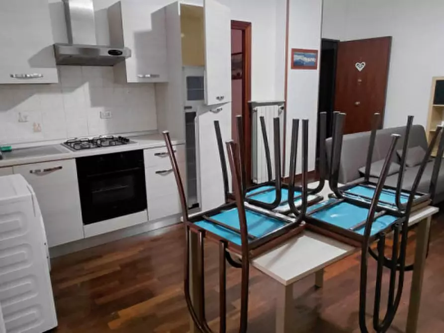 Immagine 19 di Appartamento in affitto  in via palizzi a Napoli