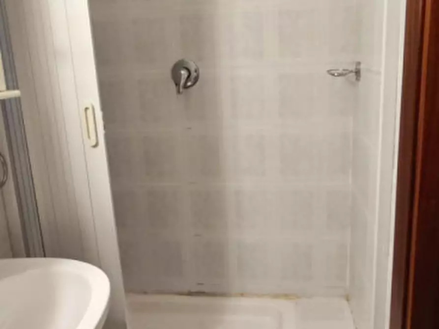 Immagine 25 di Appartamento in affitto  in via palizzi a Napoli