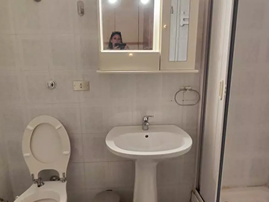 Immagine 26 di Appartamento in affitto  in via palizzi a Napoli