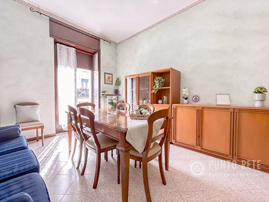 Immagine 1 di Appartamento in vendita  in Via Circonvallazione Raggio di Sole a Verona