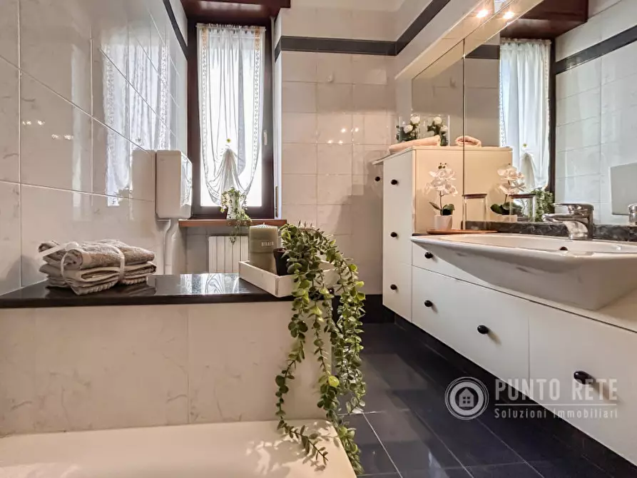 Immagine 32 di Appartamento in vendita  in Via Circonvallazione Raggio di Sole a Verona