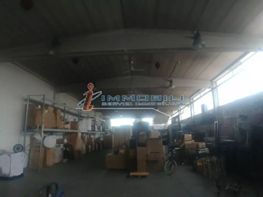 Immagine 1 di Magazzino in affitto  in VIA ISEO a San Giuliano Milanese