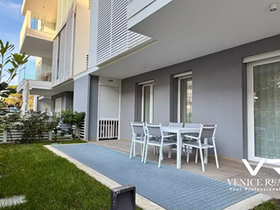 Immagine 4 di Appartamento in vendita  in viale oriente a Jesolo