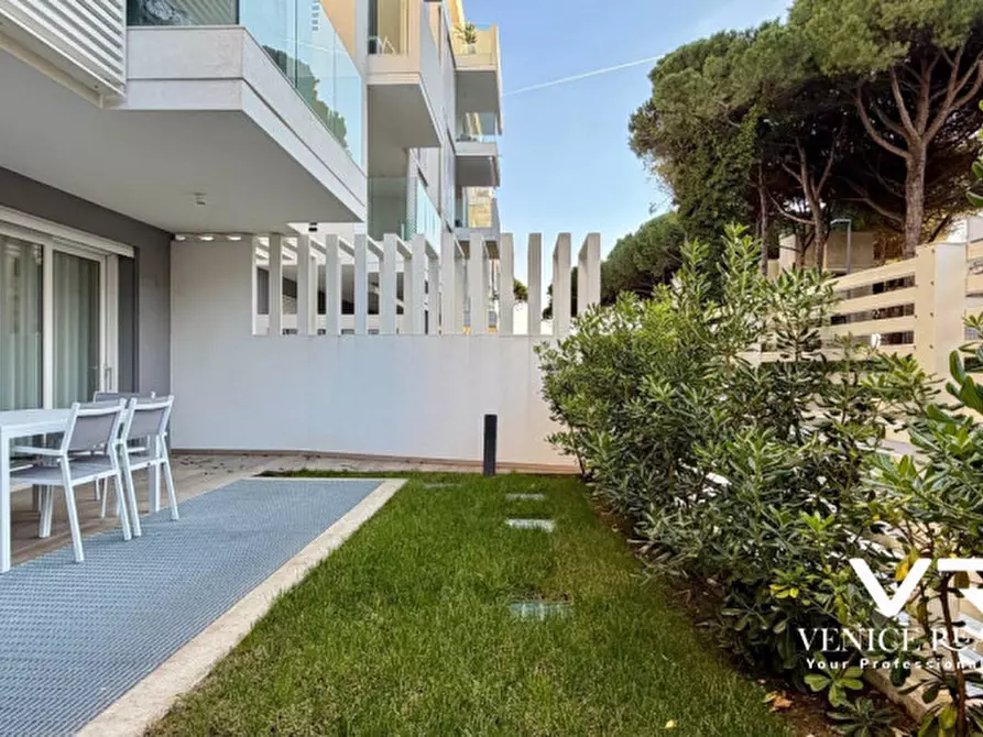 Immagine 8 di Appartamento in vendita  in viale oriente a Jesolo