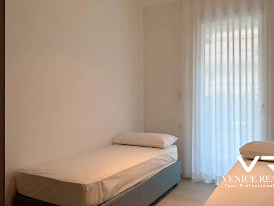 Immagine 19 di Appartamento in vendita  in viale oriente a Jesolo