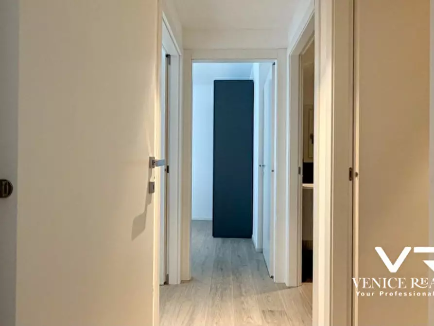 Immagine 22 di Appartamento in vendita  in viale oriente a Jesolo