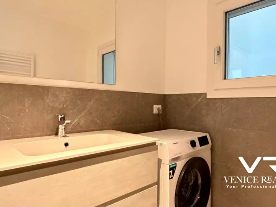 Immagine 24 di Appartamento in vendita  in viale oriente a Jesolo