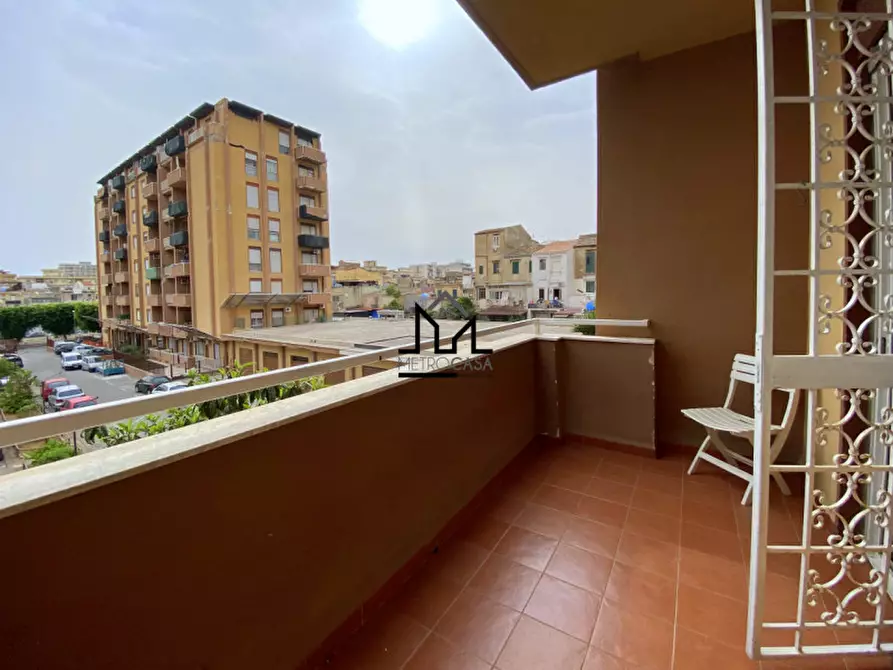 Immagine 1 di Appartamento in vendita  in Largo dei mille 14 a Palermo