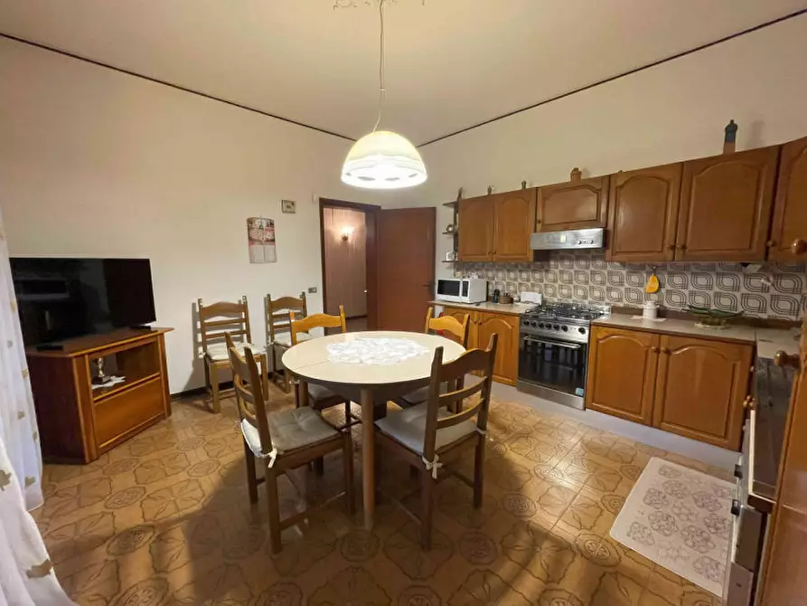 Immagine 3 di Casa bifamiliare in vendita  in Via Piave a Campolongo Maggiore