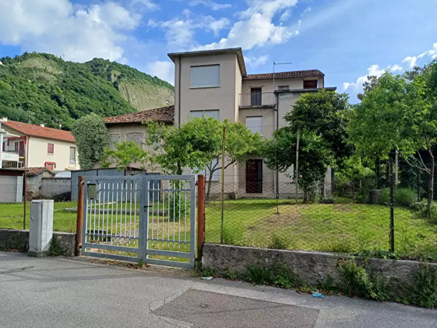 Immagine 1 di Casa indipendente in vendita  in Via Giovanni Battista Cima a Vittorio Veneto