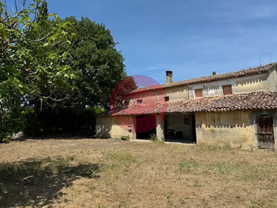 Immagine 5 di Rustico / casale in vendita  a Santarcangelo Di Romagna