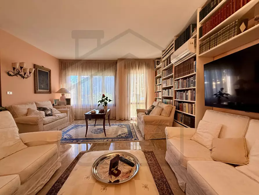 Immagine 1 di Casa bifamiliare in vendita  in Via Cilea a Abano Terme