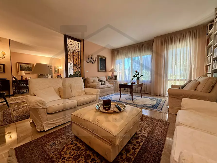 Immagine 3 di Casa bifamiliare in vendita  in Via Cilea a Abano Terme