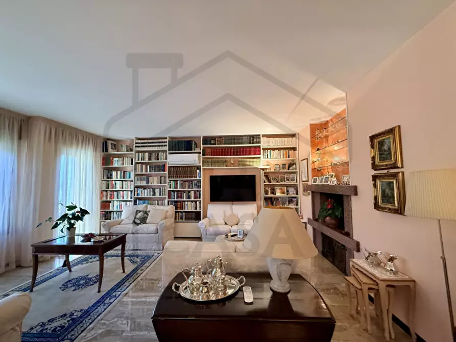 Immagine 5 di Casa bifamiliare in vendita  in Via Cilea a Abano Terme