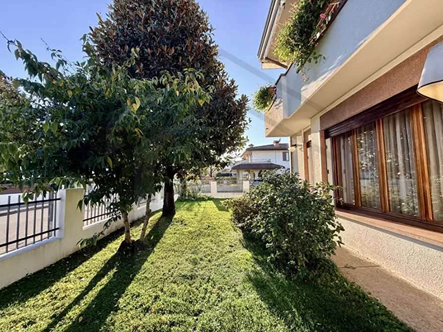 Immagine 39 di Casa bifamiliare in vendita  in Via Cilea a Abano Terme