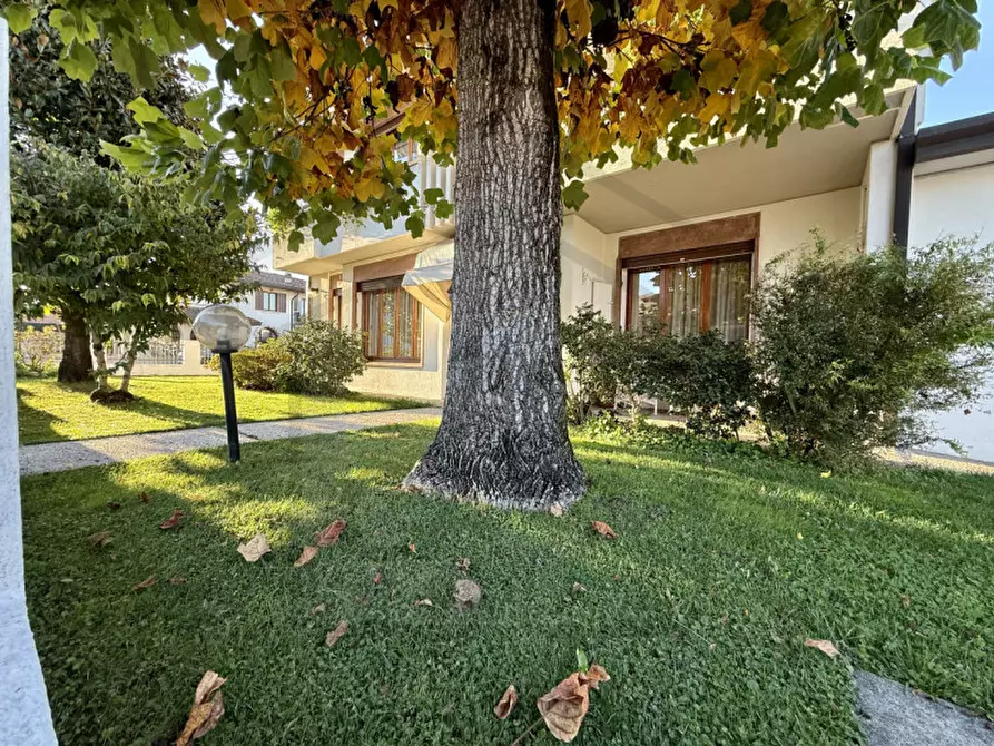 Immagine 44 di Casa bifamiliare in vendita  in Via Cilea a Abano Terme