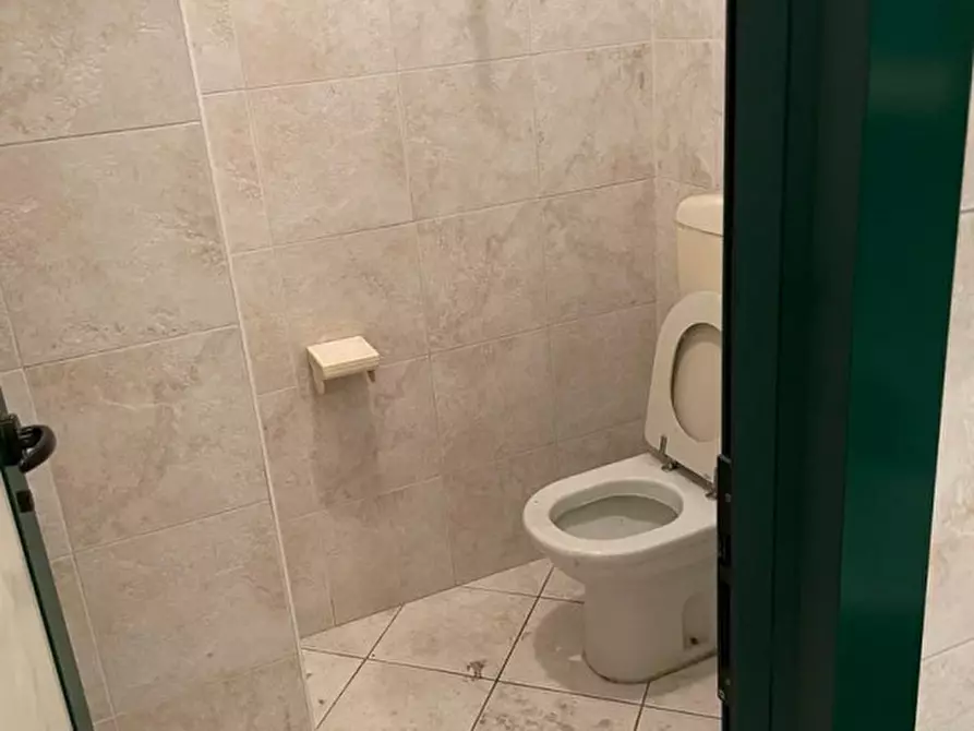 Immagine 17 di Ufficio in affitto  a Bovolenta