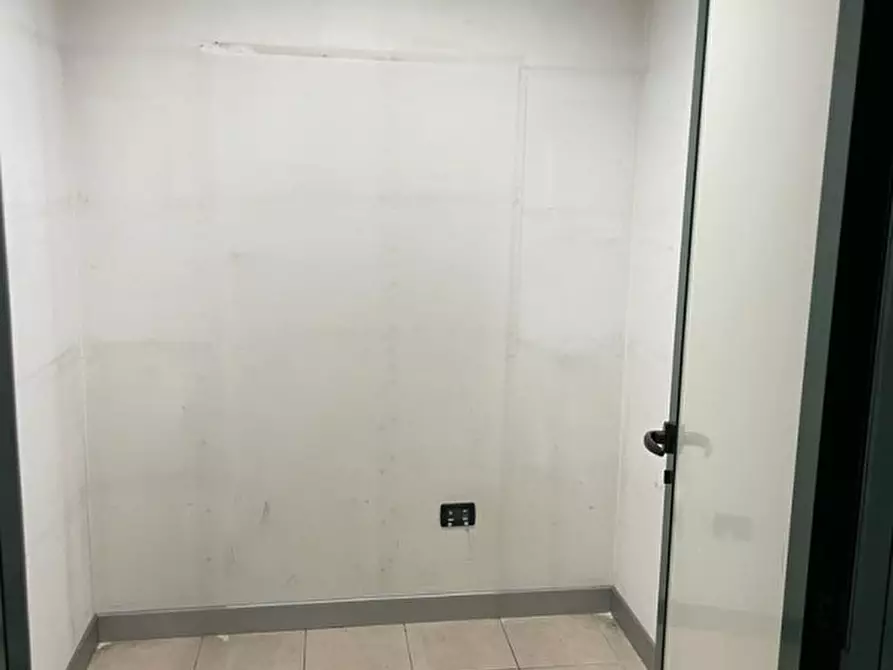 Immagine 22 di Ufficio in affitto  a Bovolenta