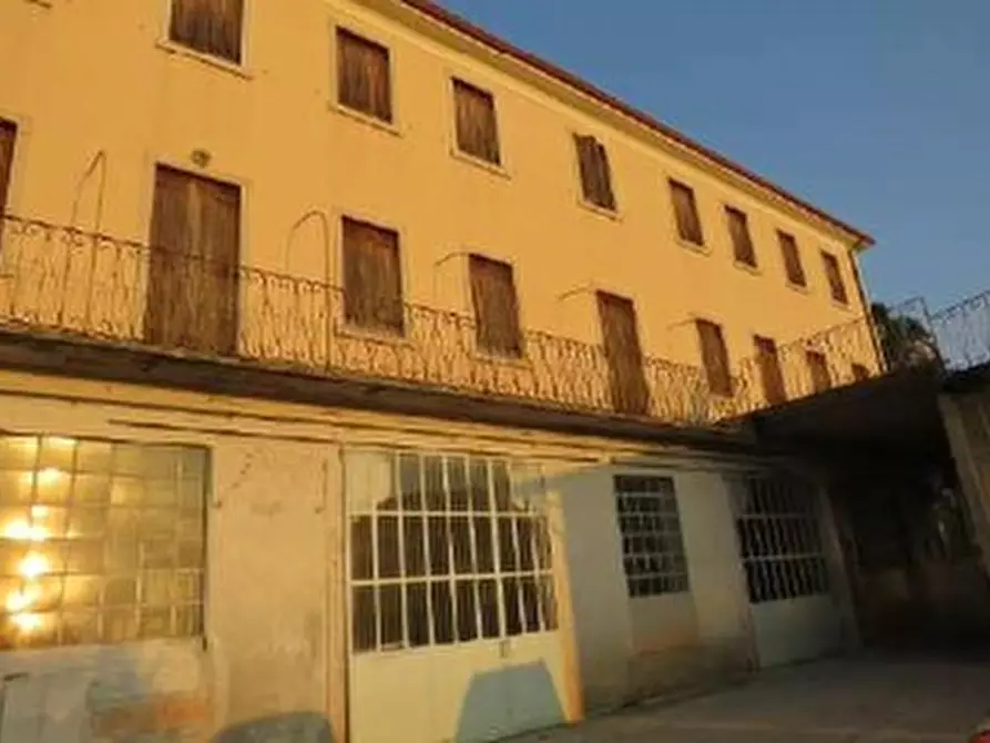 Immagine 4 di Capannone industriale in vendita  in LOCALITA' GAMBERON 17 a Caprino Veronese