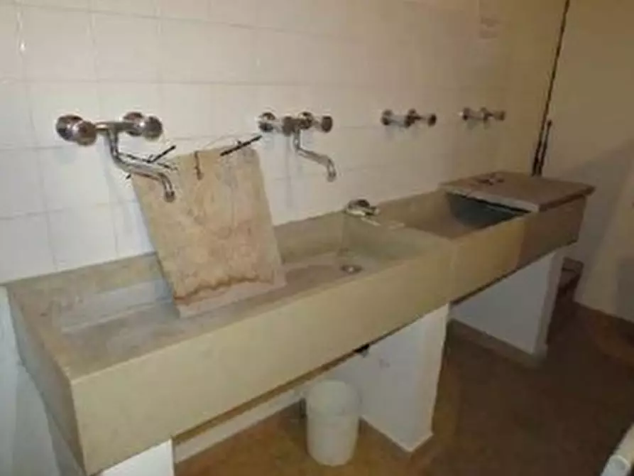 Immagine 32 di Capannone industriale in vendita  in LOCALITA' GAMBERON 17 a Caprino Veronese