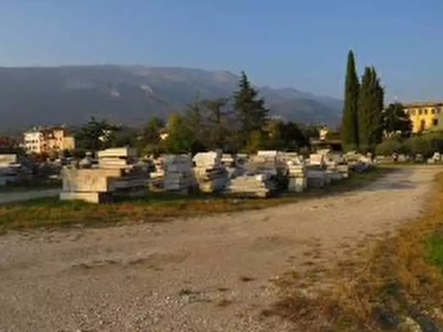 Immagine 40 di Capannone industriale in vendita  in LOCALITA' GAMBERON 17 a Caprino Veronese