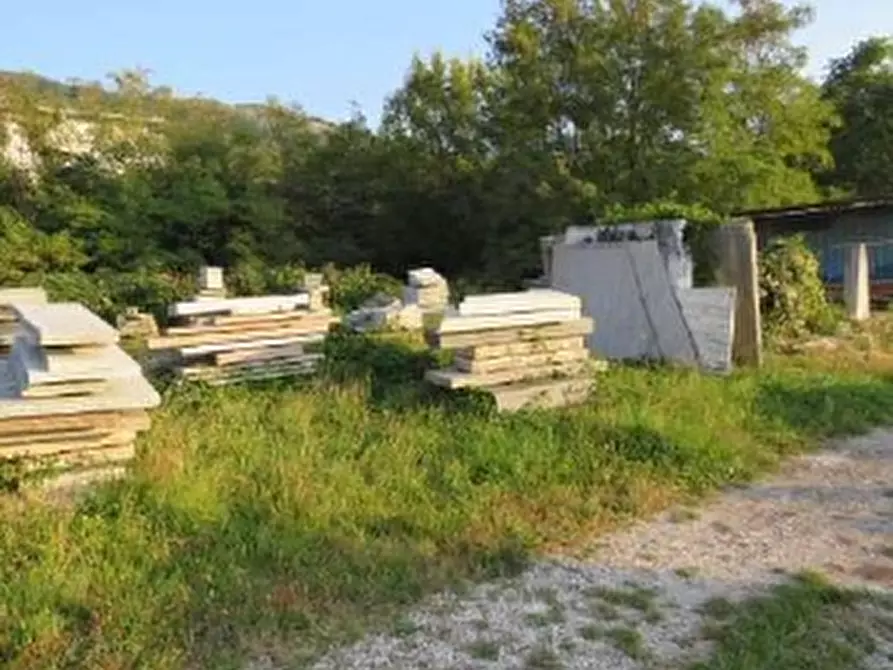 Immagine 42 di Capannone industriale in vendita  in LOCALITA' GAMBERON 17 a Caprino Veronese