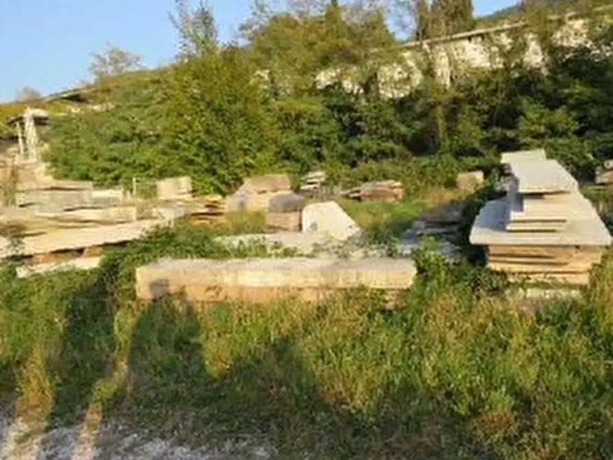 Immagine 43 di Capannone industriale in vendita  in LOCALITA' GAMBERON 17 a Caprino Veronese