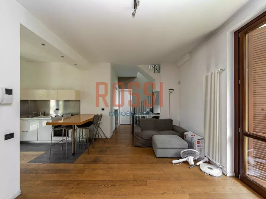 Immagine 5 di Appartamento in vendita  in VIA BELLINZONA a Monza